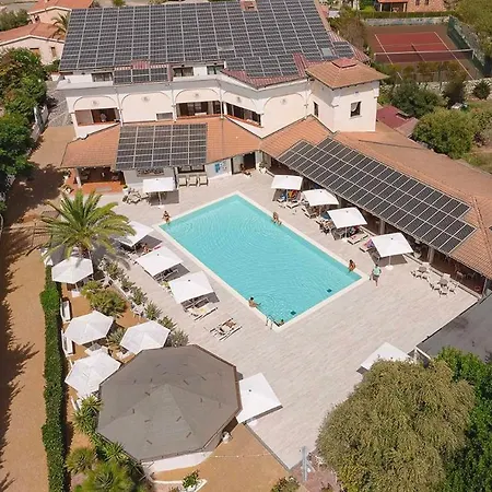 Hotel Zeta Club San Teodoro Le Rose 4*