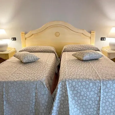 Hotel Zeta Club San Teodoro Le Rose