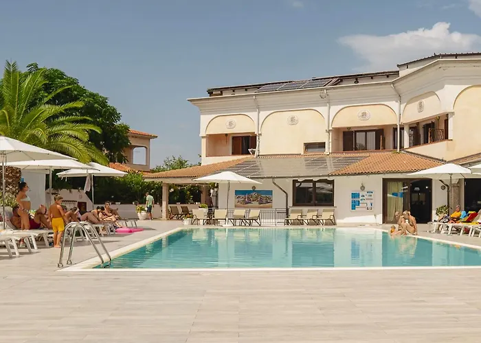 Zeta Club Le Rose 4* San Teodoro (Sardinia)